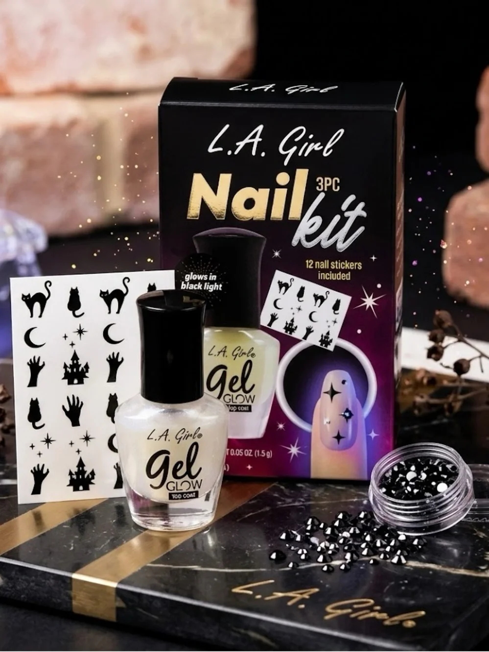 NEW L.A. Girl Nail Kit Black Light Glow Spooky Halloween